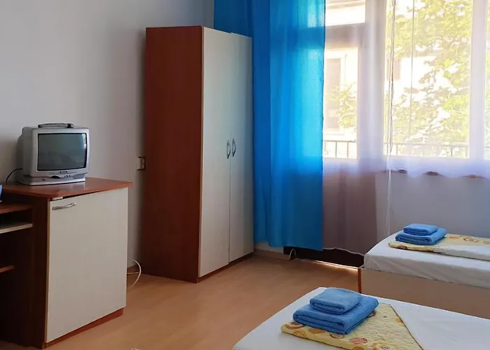 майстор костадин - 1878 בית הארחה