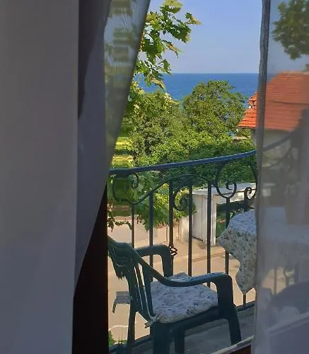 майстор костадин - 1878 בית הארחה אובזור